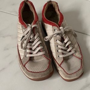 Chaco women’s sneakers shoes 8 Maddie.